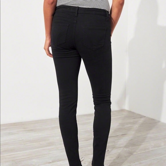 Holister Super Skinny Jeans - Picture 2 of 2